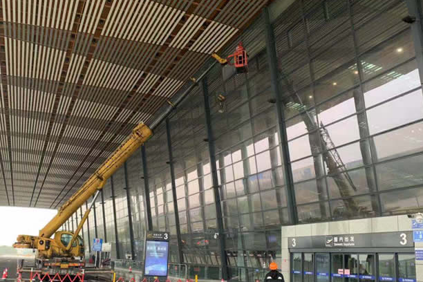 青山玻璃幕墙维护和保养